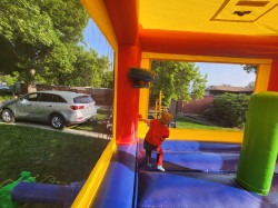 Bounce Castle Supreme